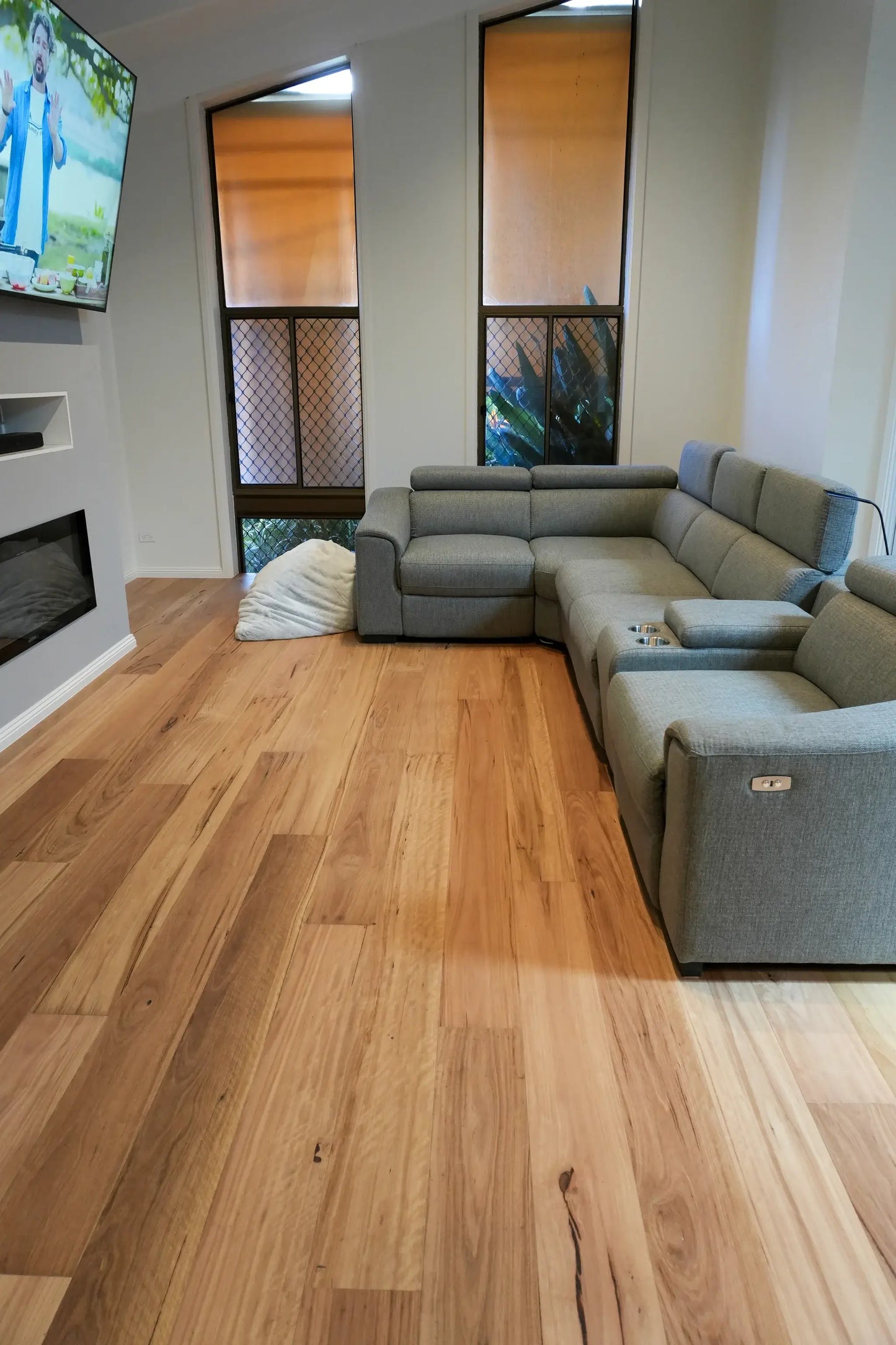 Hardwood Plus - Blackbutt Matt Brushed - 2100mm